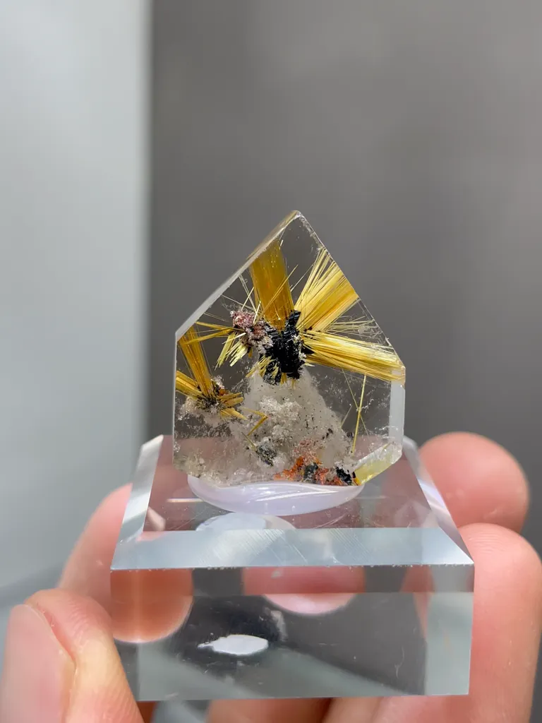 Natural Rutile comes from Brazil 20*10*20MM image