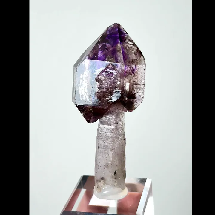 Natural Scepter Amethyst, Mineral Specimen: Zimbabwe (35*75*25MM) - image 3