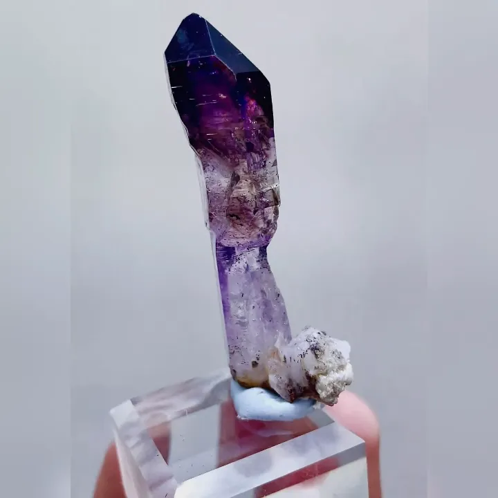 Natural Sceptre Amethyst comes from Zimbabwe 15*55*15MM - image 3