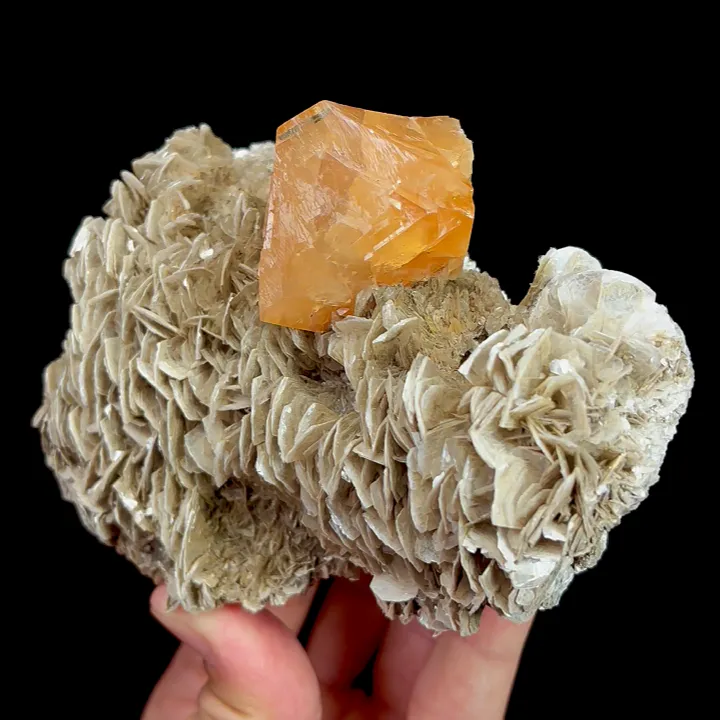 Natural Scheelite and Mica Flakes, Mineral Specimen:Xuebaoding,Sichuan (115*80*40MM) image