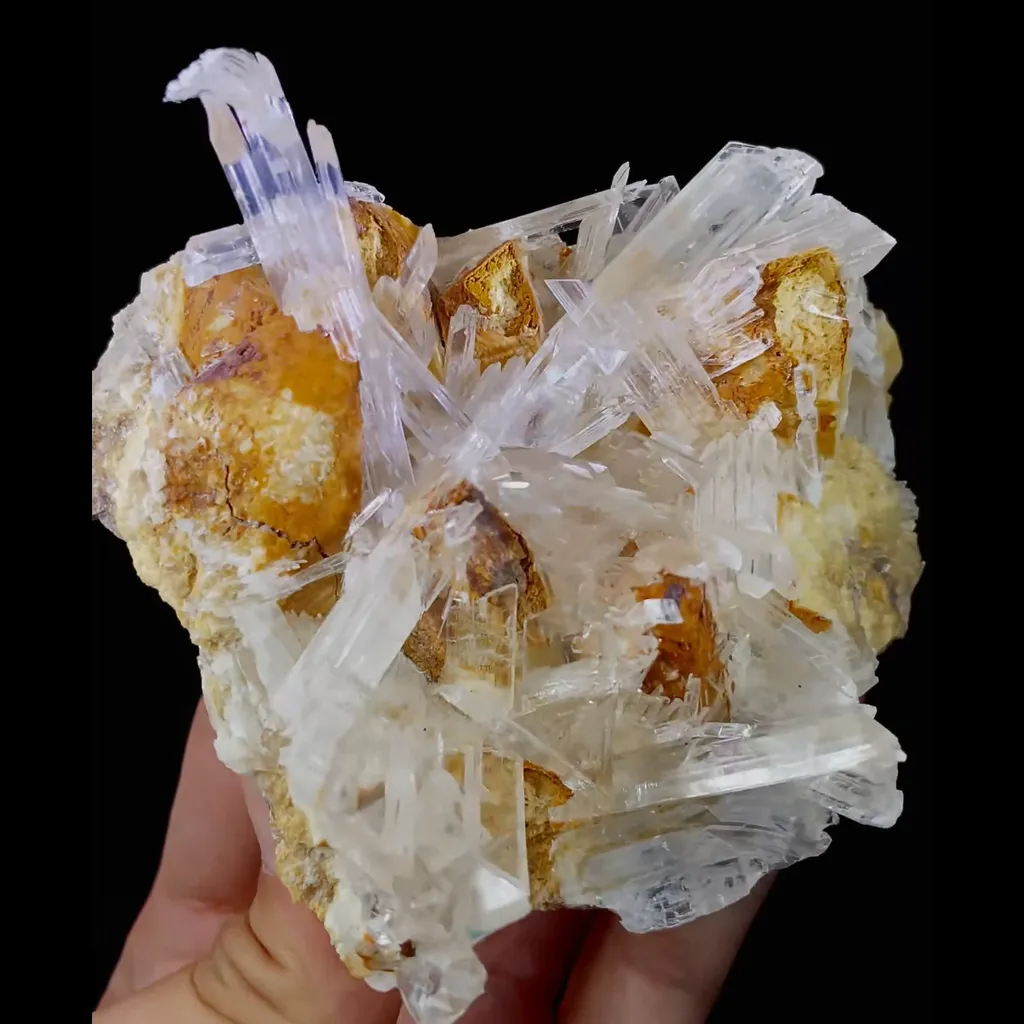 Natural Selenite comes from Guizhou,China 105*75*50MM image