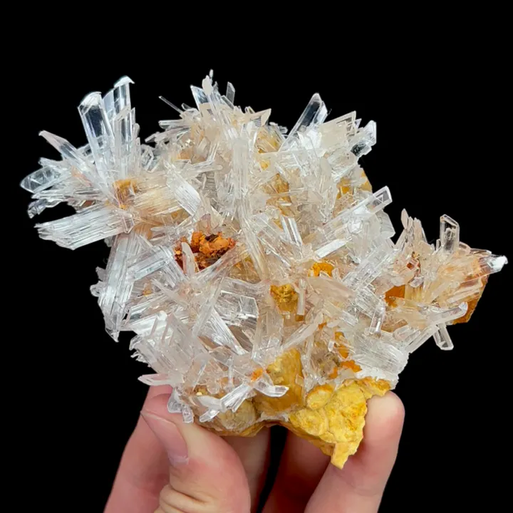 Natural Selenite comes from Guizhou,China (115*80*40MM) - image 5