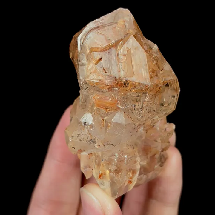 Natural Skeletal Quartz , Mineral Specimen: Madagascar (40*65*35MM) - image 3