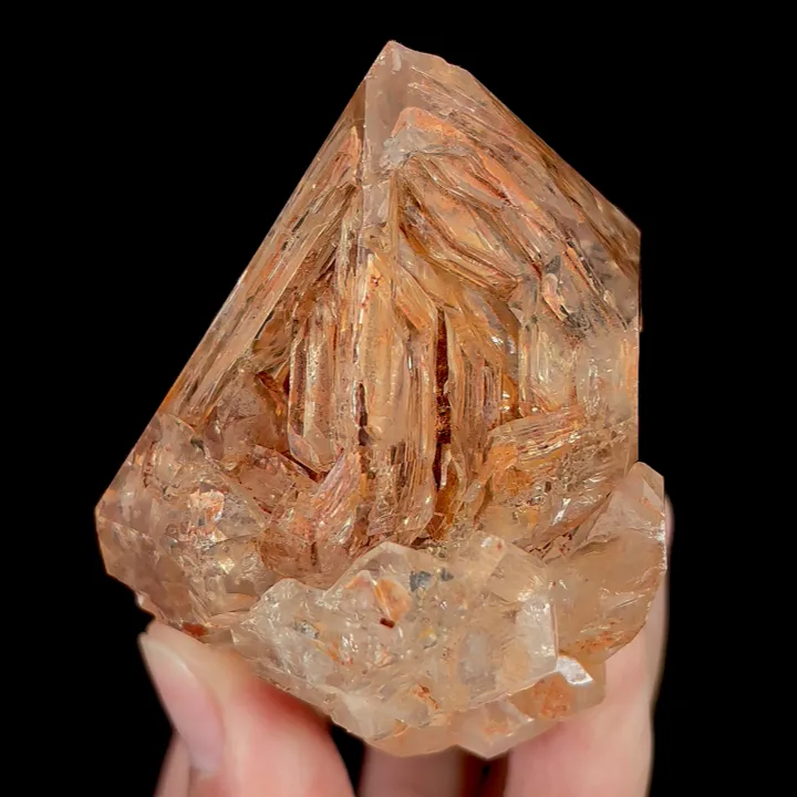 Natural Skeletal Quartz, Mineral Specimen: Madagascar (50*50*65MM) - image 4