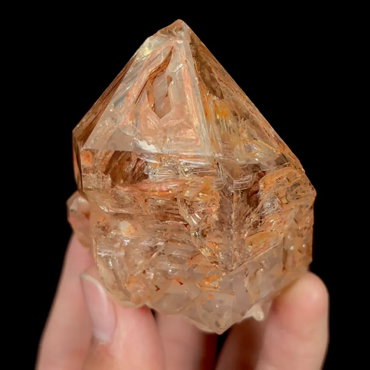 Natural Skeletal Quartz, Mineral Specimen: Madagascar (50*50*65MM) - image 3