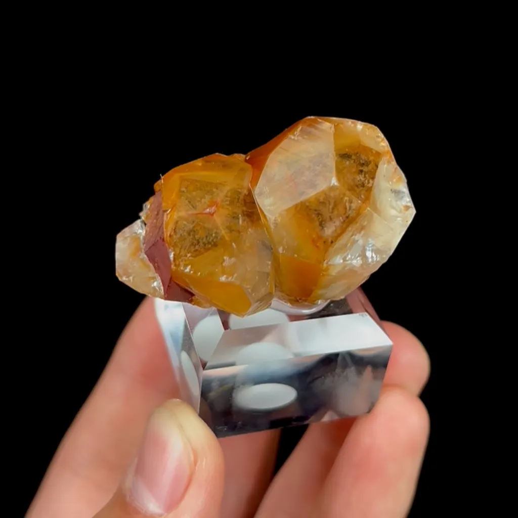 Natural Skeletal Quartz, Mineral Specimen:Madagascar (40*25*30MM) image