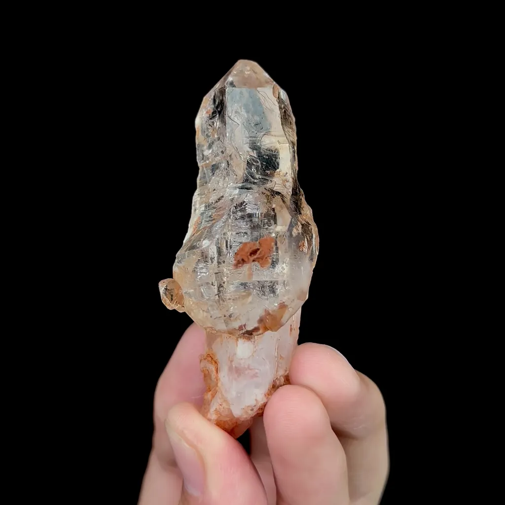 Natural Skeleton Quartz, Mineral Specimen: Madagascar (25*25*70MM) image