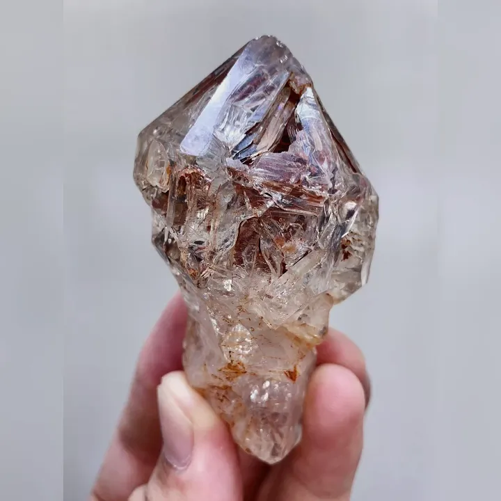 Natural Skeleton Quartz, Mineral Specimen: Madagascar （40*75*30mm） image