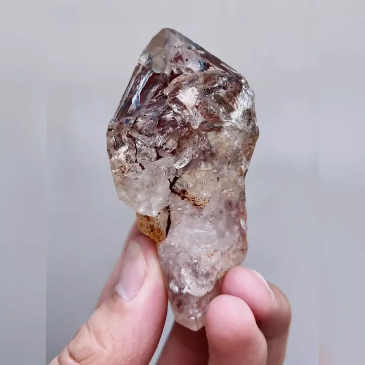 Natural Skeleton Quartz, Mineral Specimen: Madagascar （40*75*30mm） - image 5