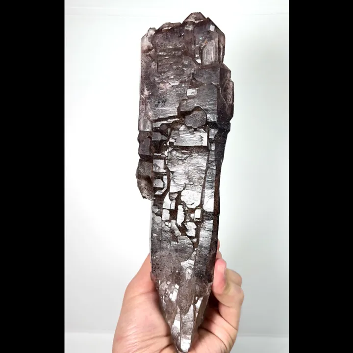Natural Skeleton Quartz, Mineral Specimen: Madagascar (70*40*25MM) image
