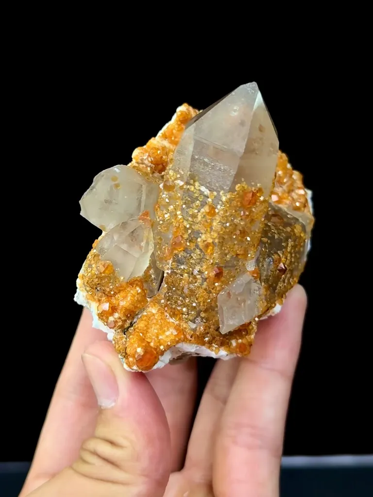 Natural Smoky Quartz Columns and Garnets Coexist comes from Yunxiaotongbei,Fujian 80*50*75MM - image 2