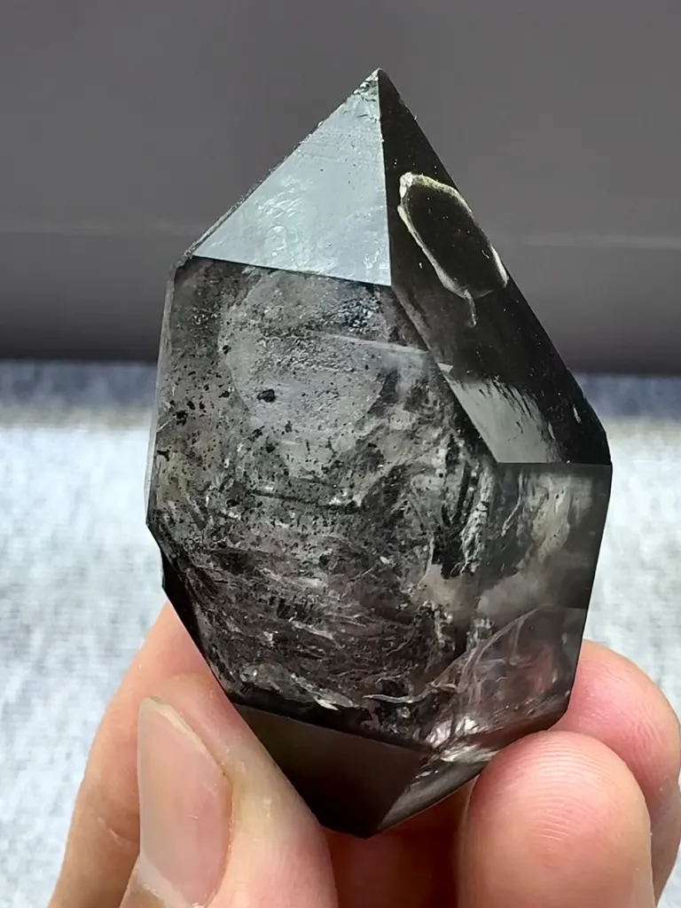 Natural Smoky Quartz Double-pointed Tower comes from Yunnan 50*30*20MM image