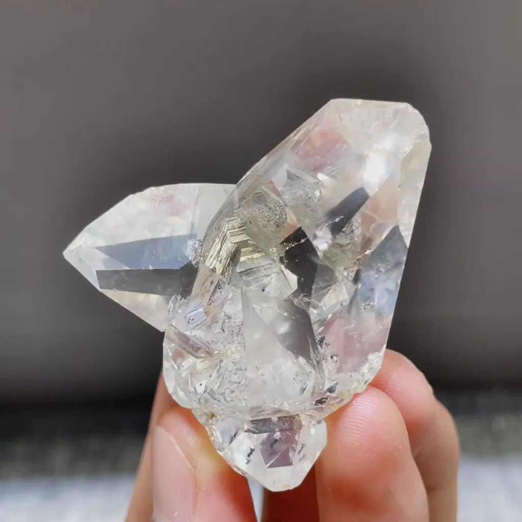 Natural Sparkle Diamonds comes from Yunnan,China 45*40*30MM image