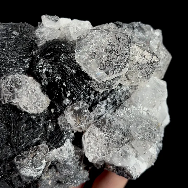 Natural Specularite and Clear Quartz Cluster, Mineral Specimen:Guangdog,China (135*90*60MM) - image 6