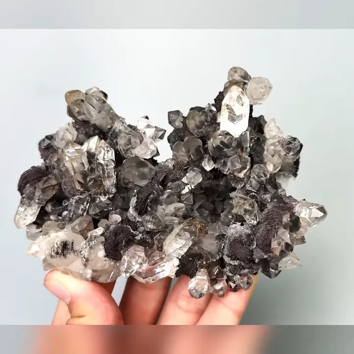 Natural Specularite and Clear Quartz Cluster, Mineral Specimen:Inner Mongolia,China (125*90*50MM) - image 5