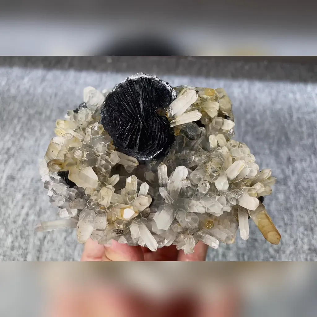 Natural Specularite and Clear Quartz Cluster Symbiosis comes from Jinlong,Guangdong 110*75*50MM - image 3