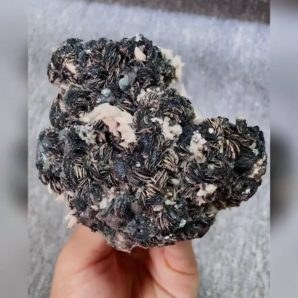Natural Specularite and Dolomite Symbiosis comes from Inner Mongolia,China 105*85*65MM - image 2