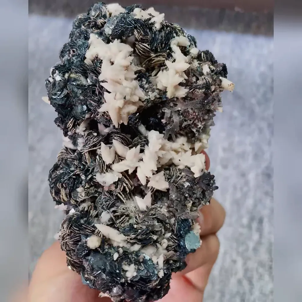 Natural Specularite and Dolomite Symbiosis comes from Inner Mongolia,China 105*85*65MM - image 3