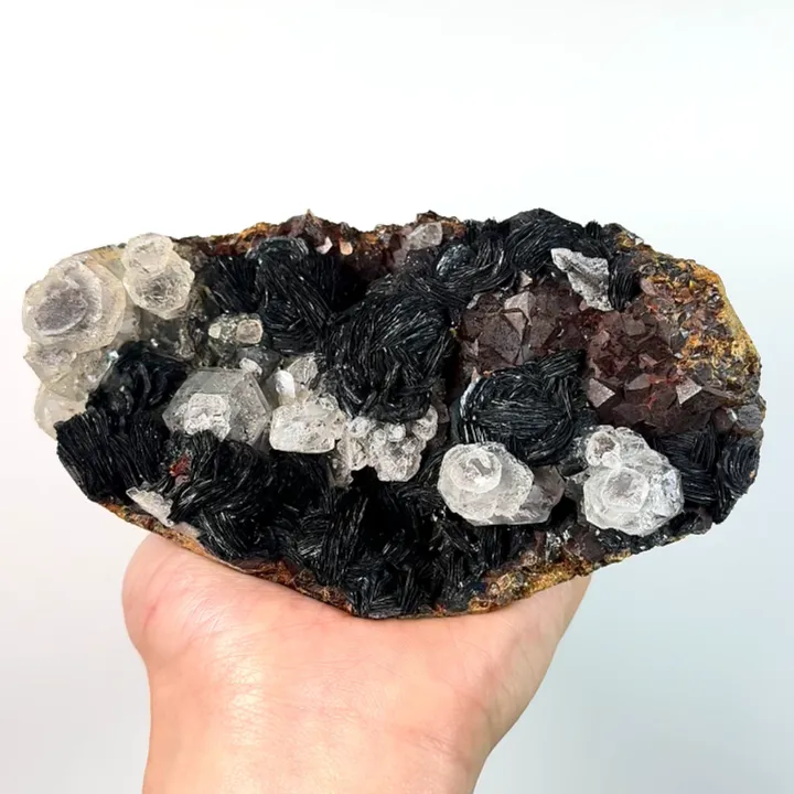 Natural Specularite and Quartz Cluster, Mineral Specimen:Guangdong,China (150*90*60MM) - image 4