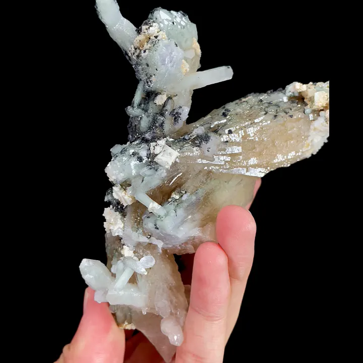 Natural Specularite and Quartz Cluster, Mineral Specimen:Inner Mongolia,China (110*130*45MM) - image 4