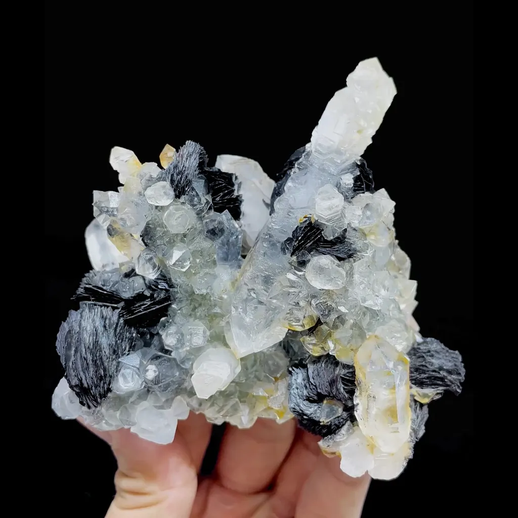 Natural Specularite and Quartz Cluster Symbiosis comes from Jinlong,Guangdong 100*95*55MM image