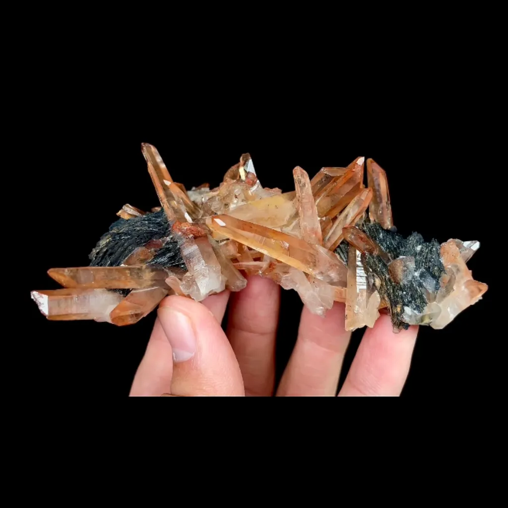 Natural Specularite and Quartz, Mineral Specimen: Inner Mongolia,China (100*35*35MM) image