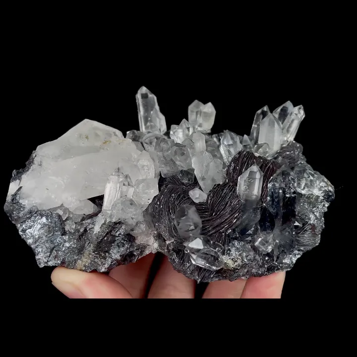 Natural Specularite and Quartz, Mineral Specimen: Inner Mongolia,China (110*70*45MM) image
