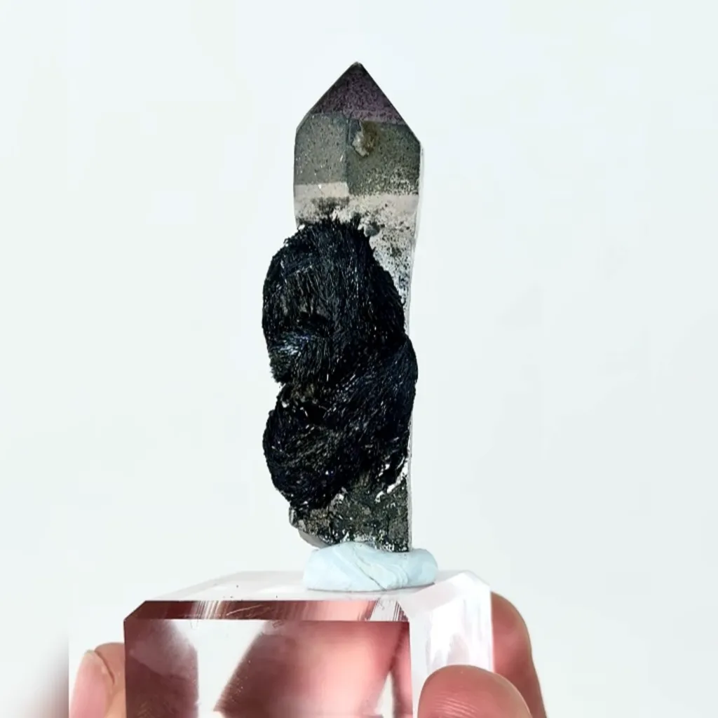 Natural Specularite and Quartz, Mineral Specimen: Inner Mongolia,China (15*50*15MM) - image 4