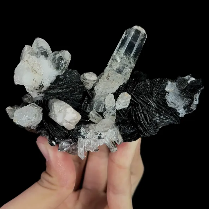 Natural Specularite and Quartz, Mineral Specimen:Guangdong,China (110*65*55MM) image