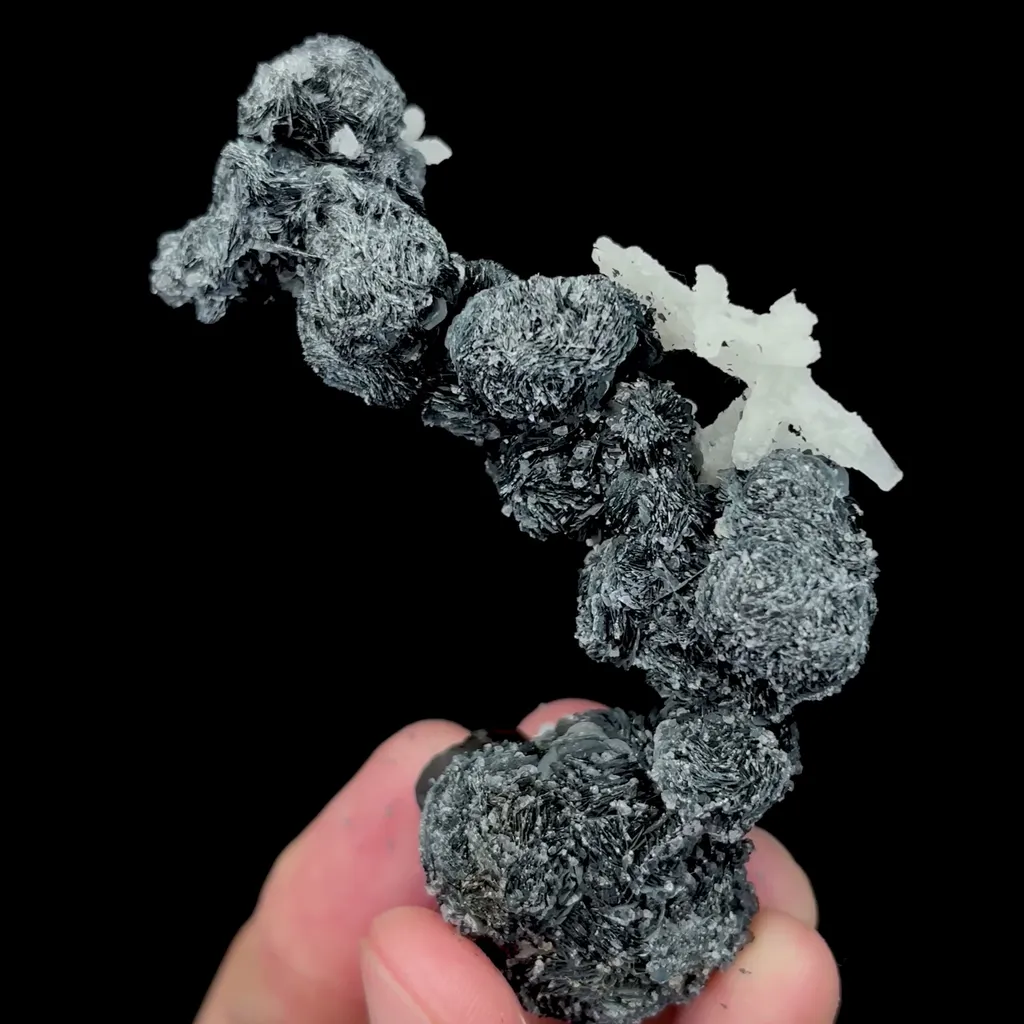 Natural Specularite and Quartz Mineral Specimen,High Quality Specimen,INNER MONGOLIA,CHINA(55*65*25mm) - image 4