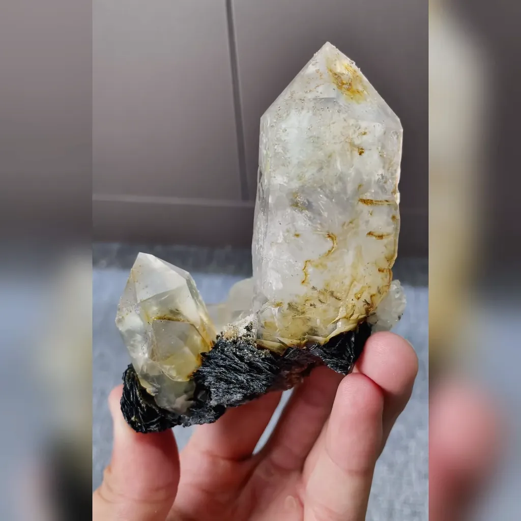 Natural Specularite and Quartz Tower Symbiosis comes from Jinlong,Guangdong 85*45*80MM image
