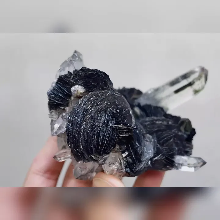 Natural Specularite & Quartz, Mineral Specimen: Inner Mongolia,China (100*65*60MM) - image 4