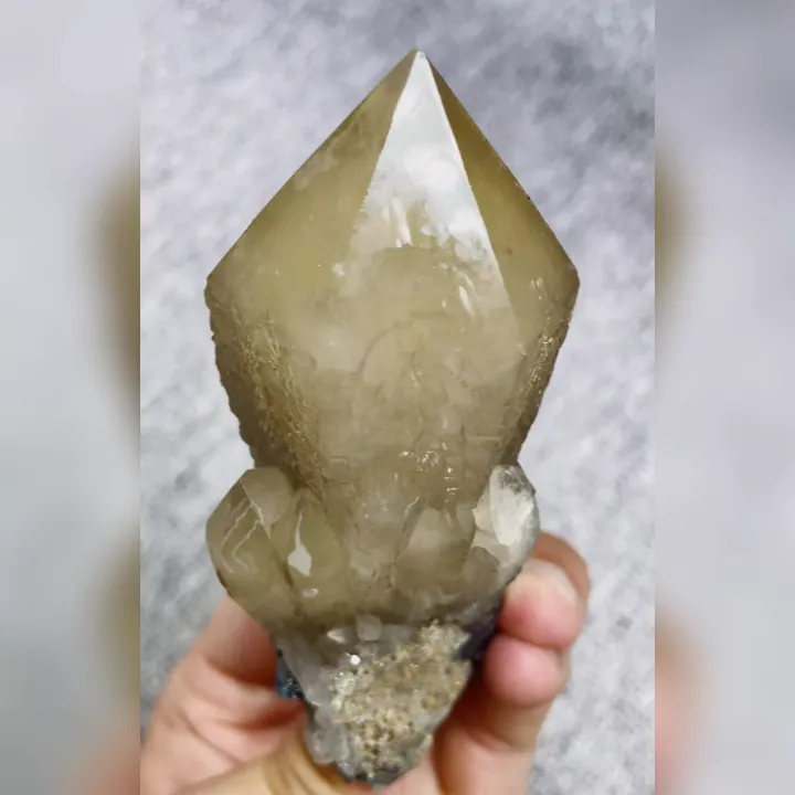 Natural Specularite & Quartz Tower, Mineral Specimen: Inner Mongolia,China (40*105*40mm) - image 4