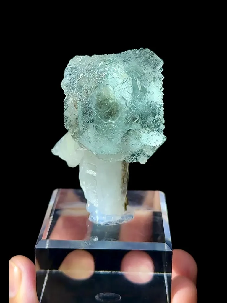 Natural Stepped Blue Fluorite and Crystal Coexist comes from Yaogangxian,Hunan 35*40*60MM image