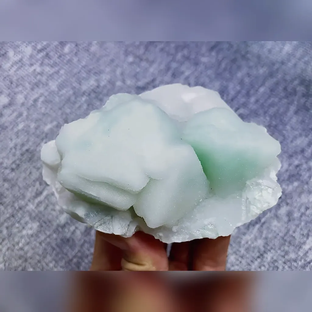 Natural Sugar Fluorite comes from Fujian,China 110*75*50MM - image 4