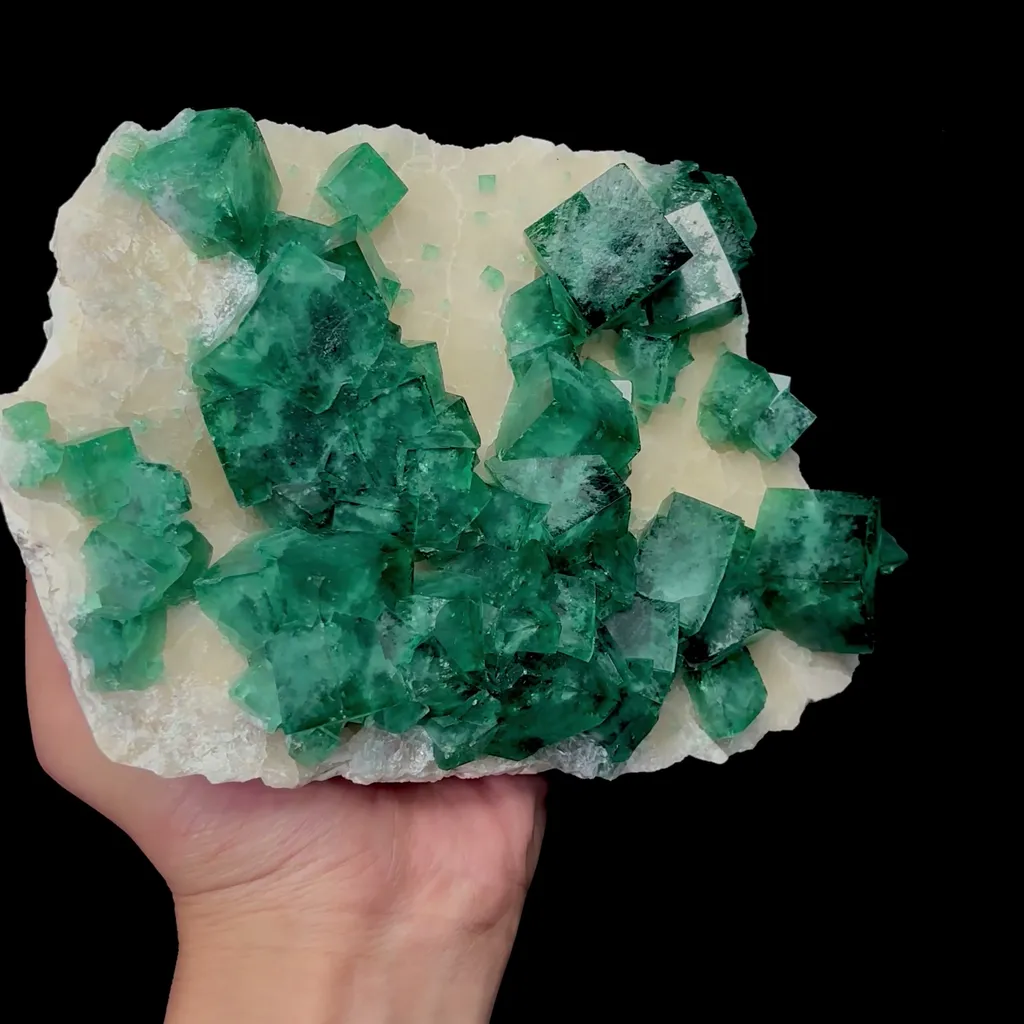 Natural Sunlight Fluorite Mineral Specimen,High Quality Specimen,MADAGASCAR(220*140*65mm) - image 2