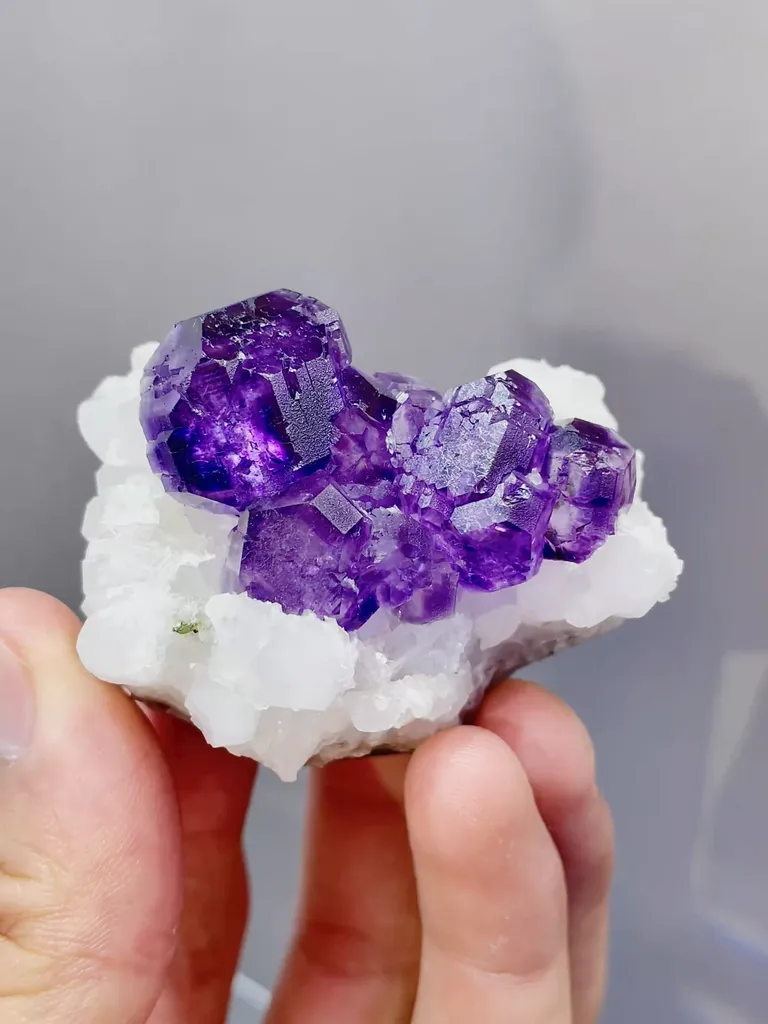 Natural Tanzanite and Qrystal coexist comes from Fujian,China 50*40*40MM - image 5