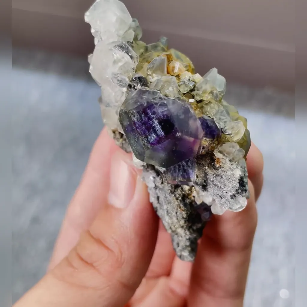 Natural Tanzanite Fluorite and Calcite Symbiosis comes from Fujian,China 70*35*25MM - image 2