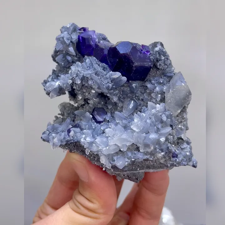 Natural Tanzanite Fluorite and Calcite Symbiosis comes from Fujian,China 90*60*35MM image