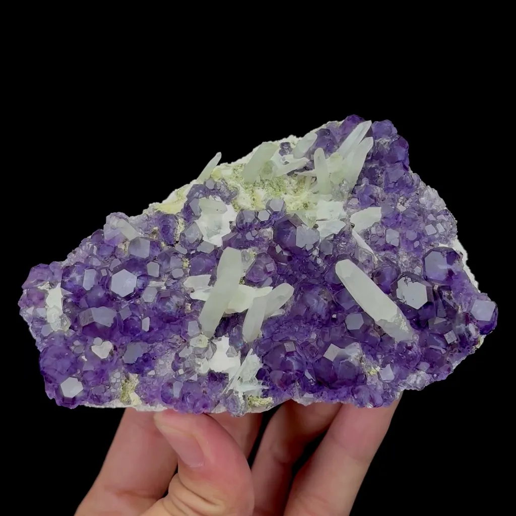 Natural Tanzanite Fluorite and Quartz Mineral Specimen,High Quality Specimen,FUJIAN,CHINA(110*75*40mm) image