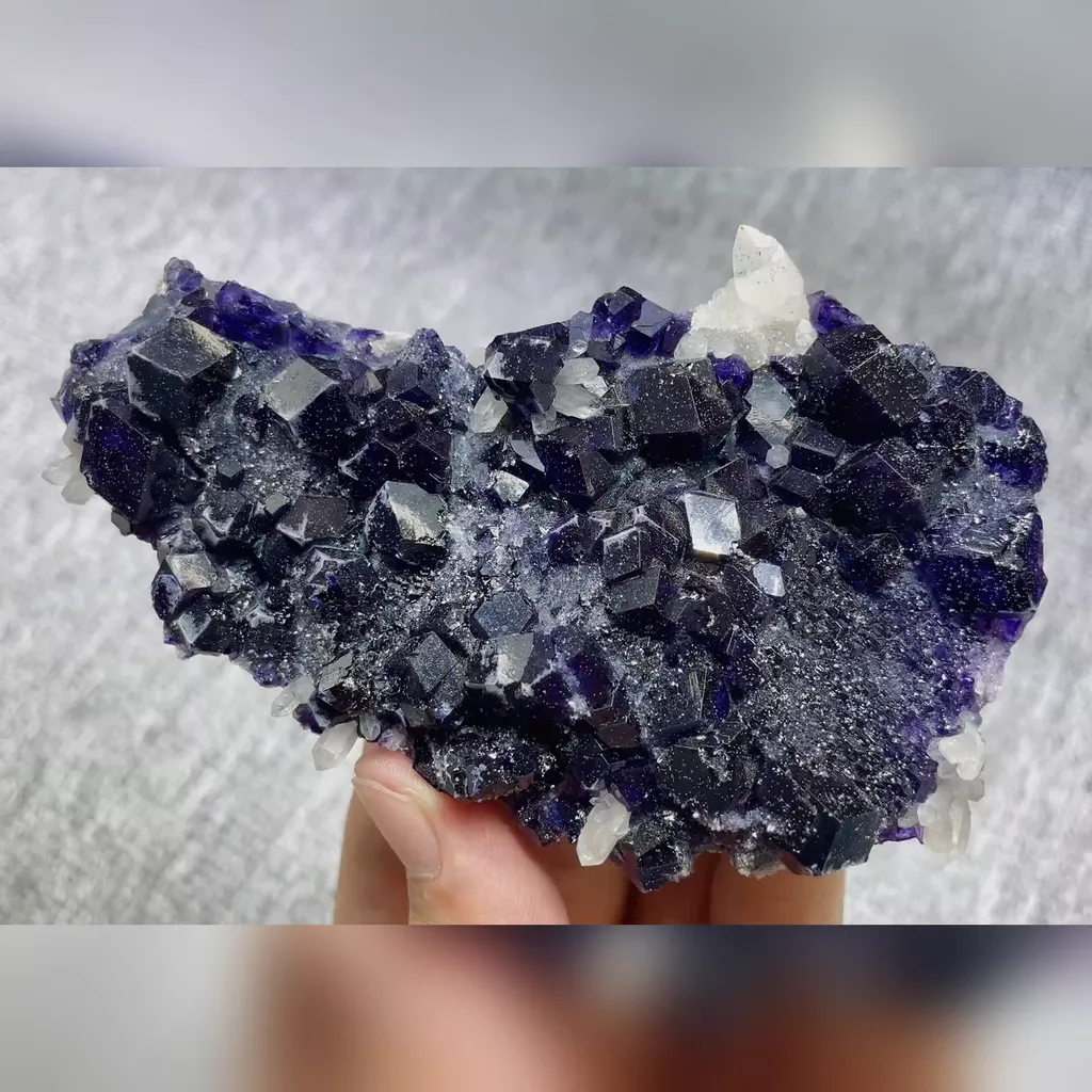 Natural Tanzanite Fluorite and Quartz Symbiosis comes from Fujian,China 115*70*20MM - image 5
