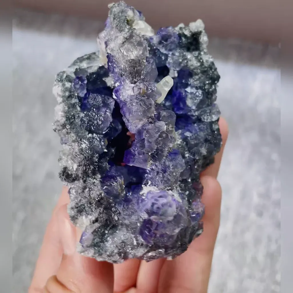 Natural Tanzanite Fluorite and Quartz Symbiosis comes from Fujian,China 75*55*40MM - image 3