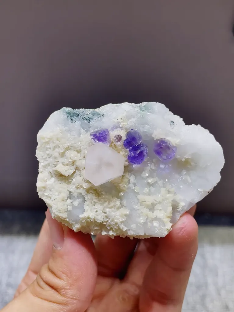 Natural Tanzanite Fluorite coexists with Mercedes-Benz Calcite and Flaky Calcite comes from Fujian,China 60*47*25MM - image 2