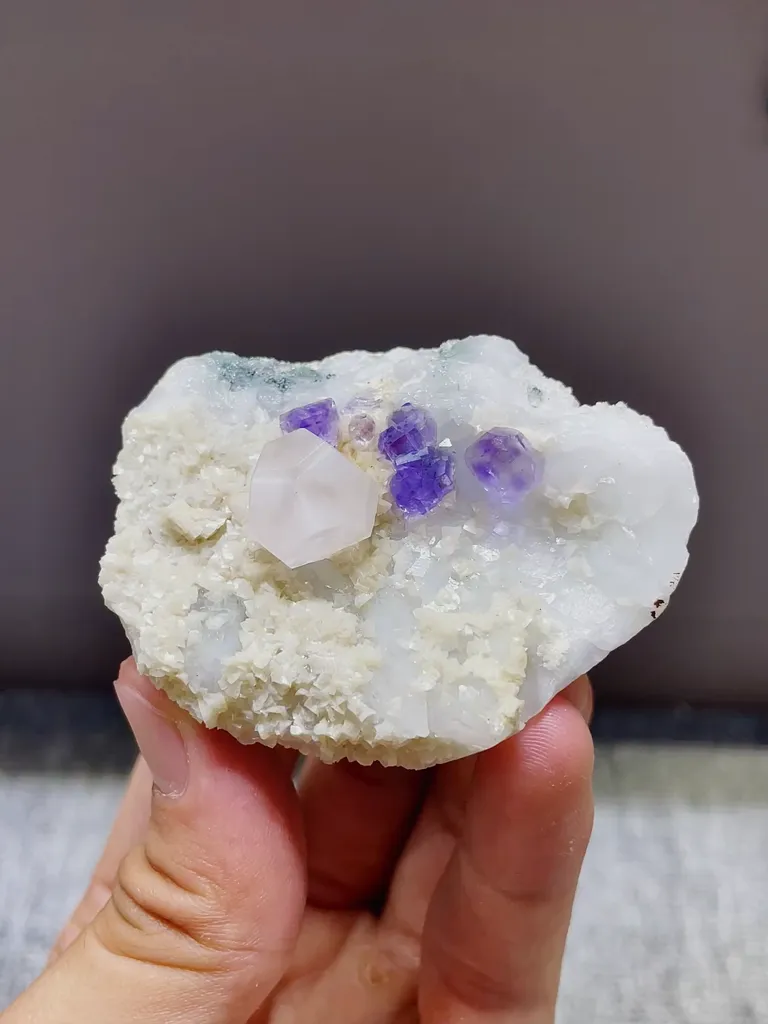 Natural Tanzanite Fluorite coexists with Mercedes-Benz Calcite and Flaky Calcite comes from Fujian,China 60*47*25MM image