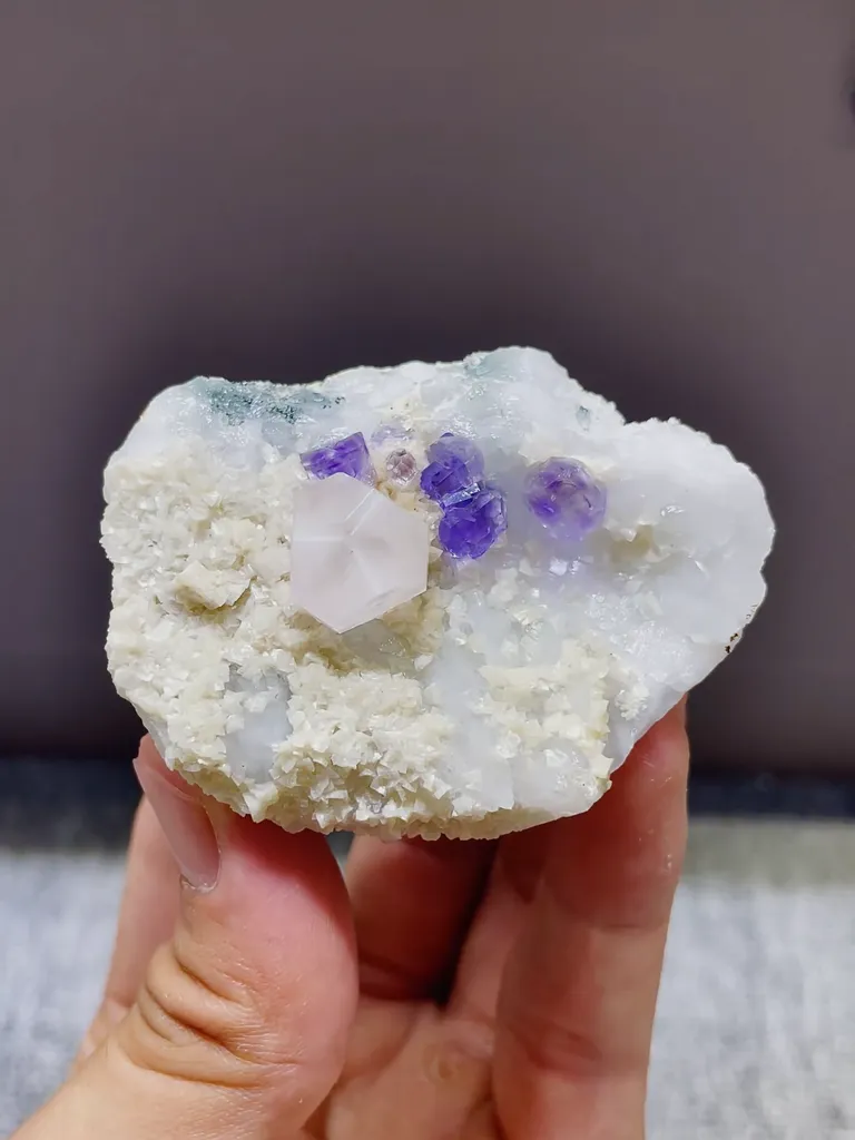 Natural Tanzanite Fluorite coexists with Mercedes-Benz Calcite and Flaky Calcite comes from Fujian,China 60*47*25MM - image 4