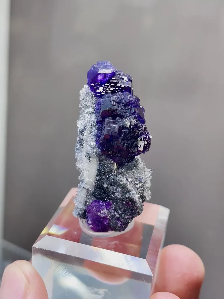 Natural Tanzanite Fluorite comes from Fujian,China 20*25*35MM image