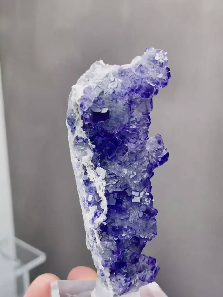 Natural Tanzanite Fluorite comes from Fujian,China 34*28*75MM - image 6