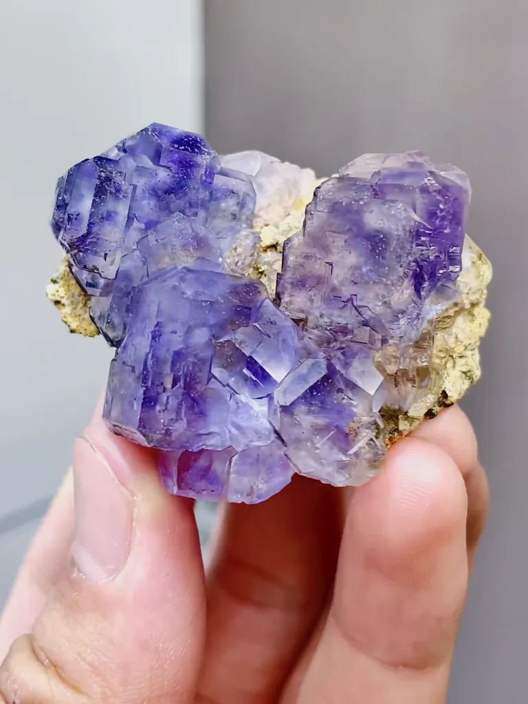 Natural Tanzanite Fluorite comes from Fujian,China 47*40*22MM - image 2