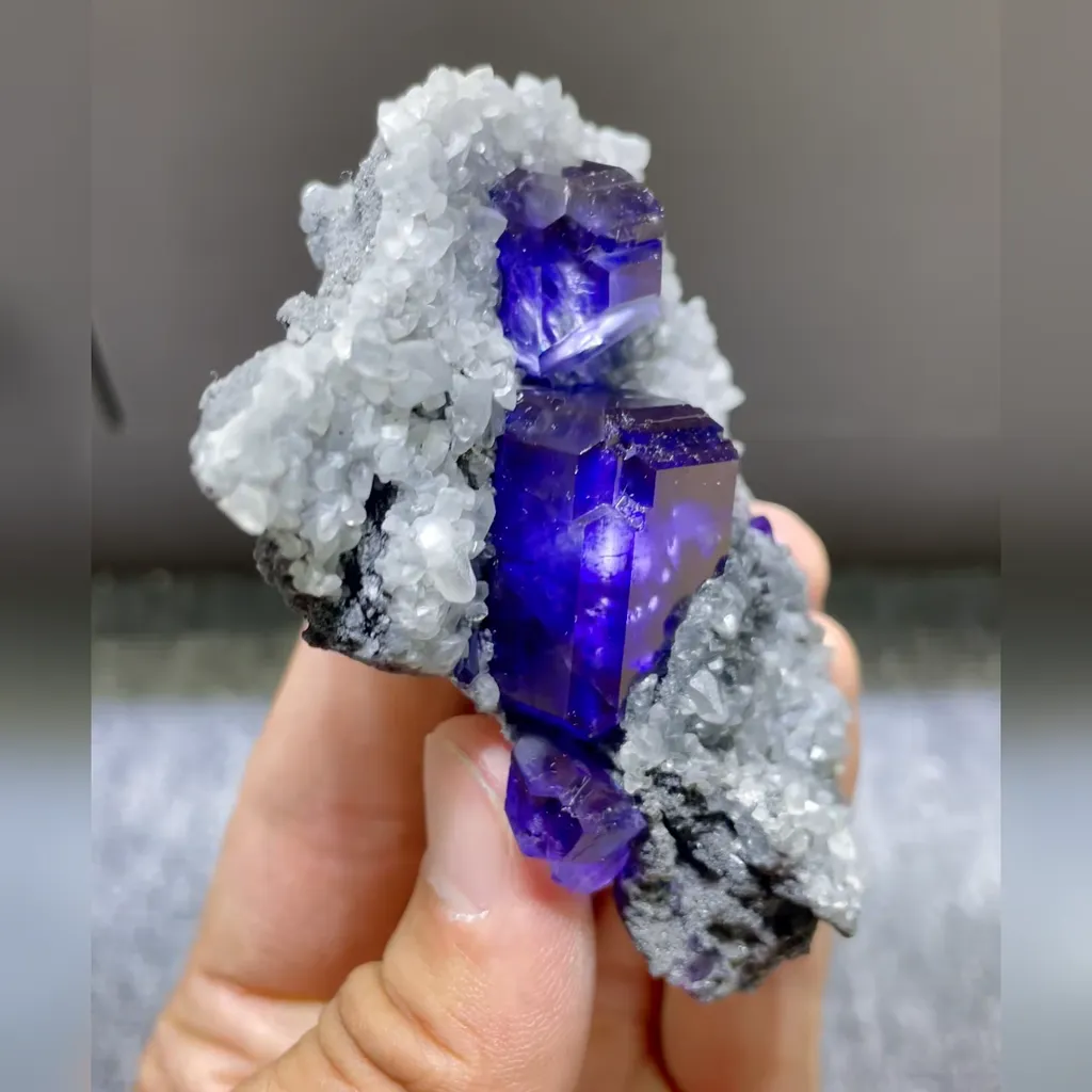 Natural Tanzanite Fluorite comes from Fujian,China 80*60*20MM - image 2