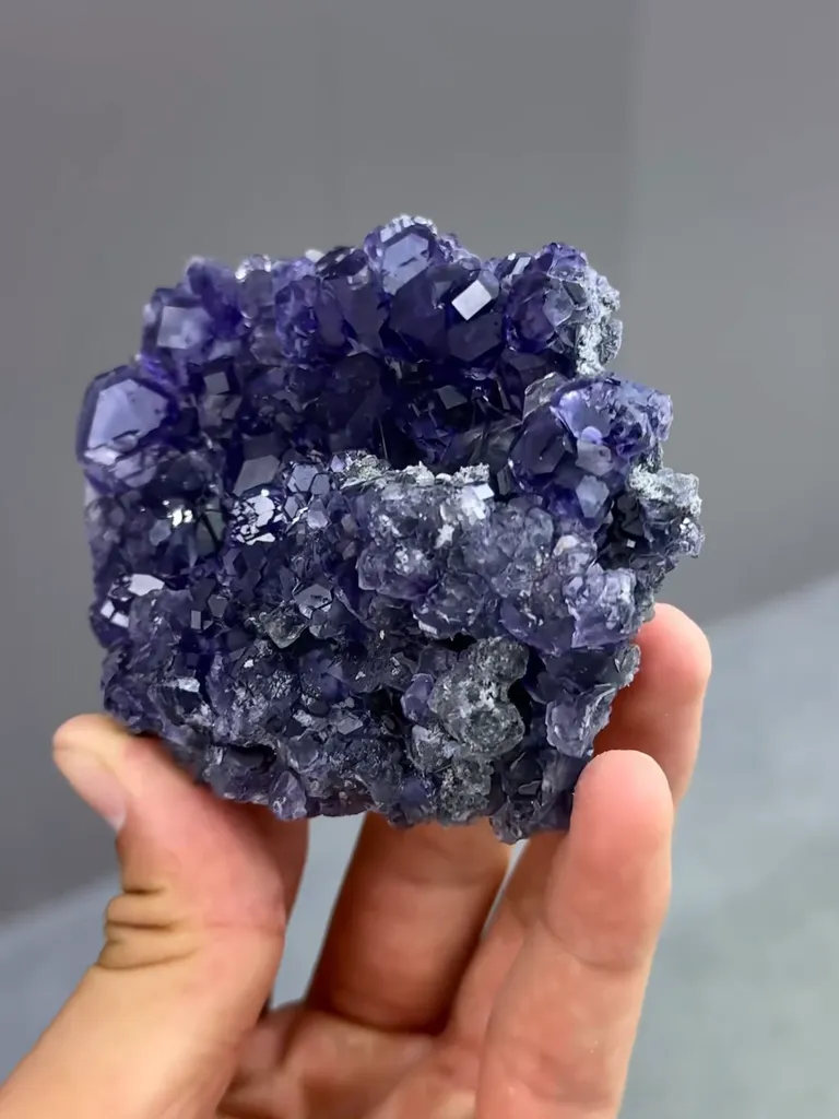 Natural Tanzanite Fluorite comes from Fujian,China 85*35*70MM - image 3